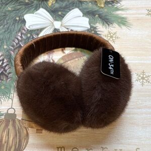 Brown earmuffs
